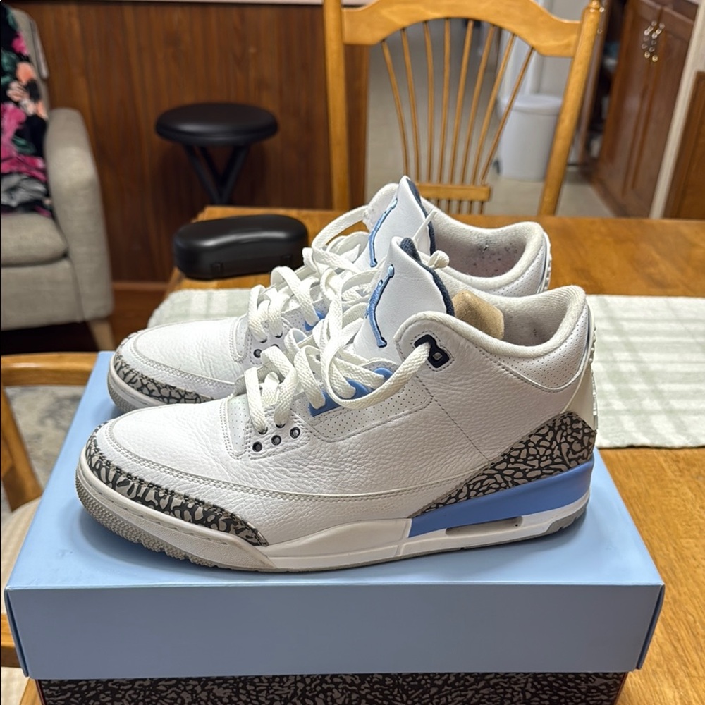 Jordan 3 unc